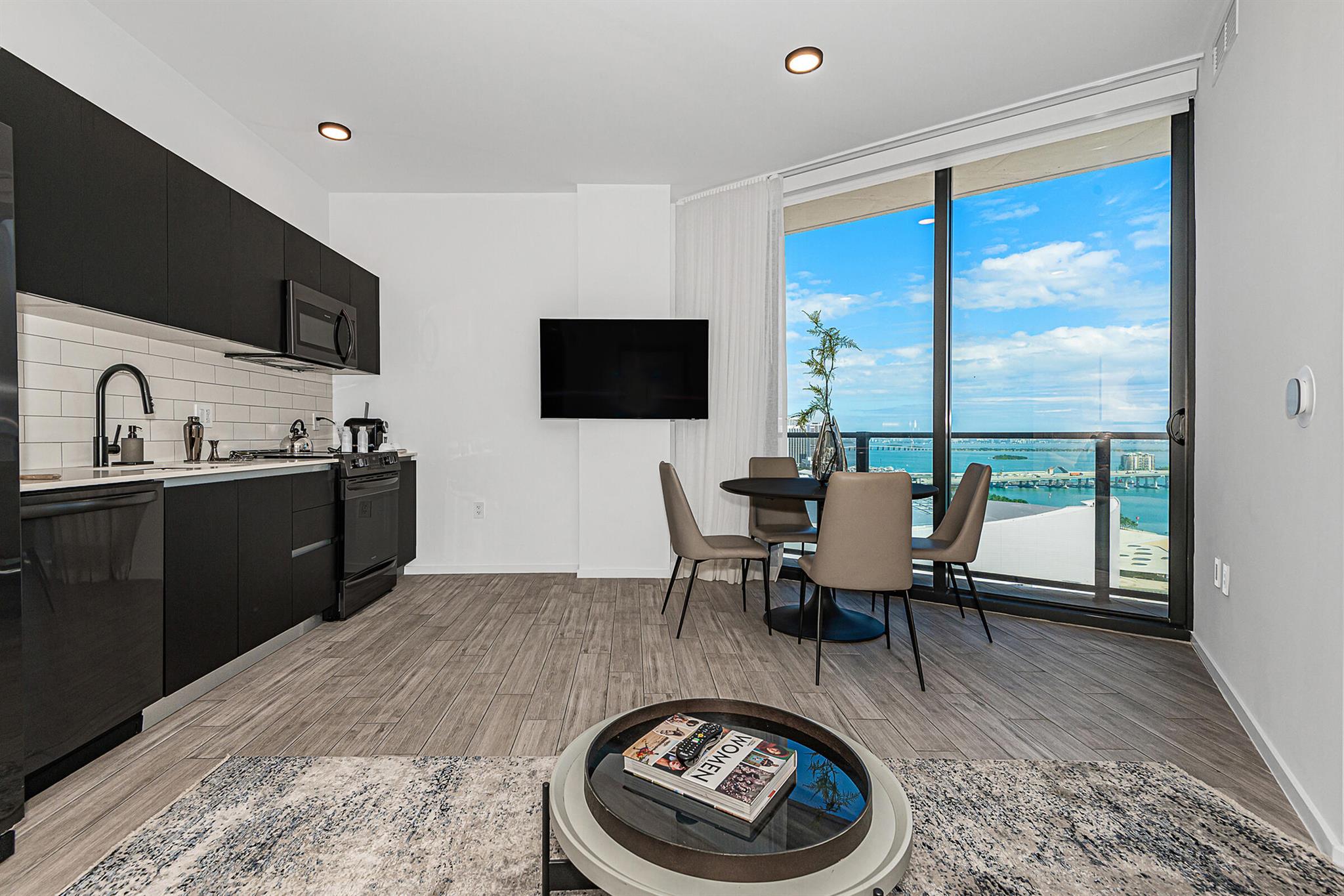 398 NE 5th Street 1609