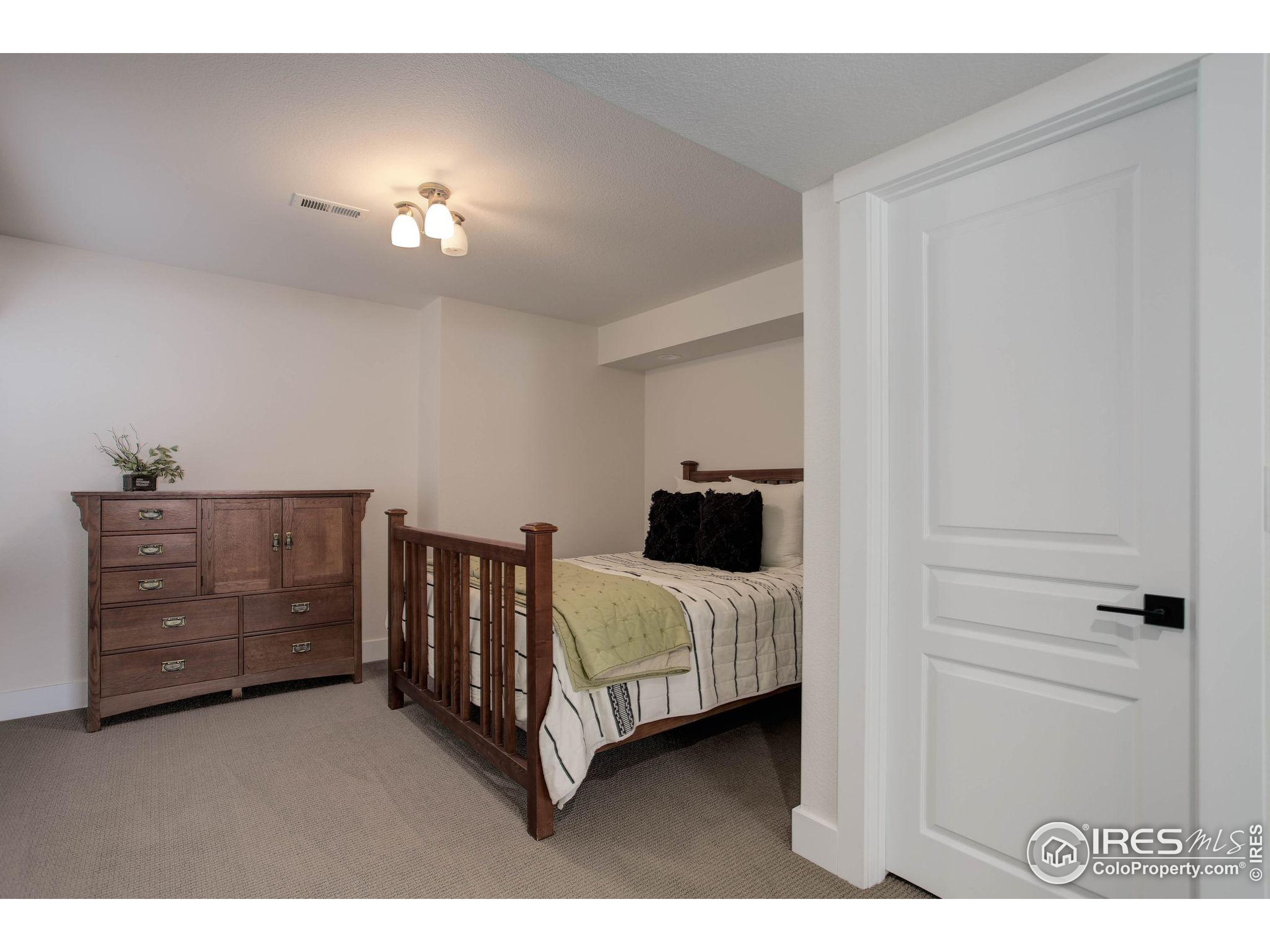 2729 Meadow Mountain Trl