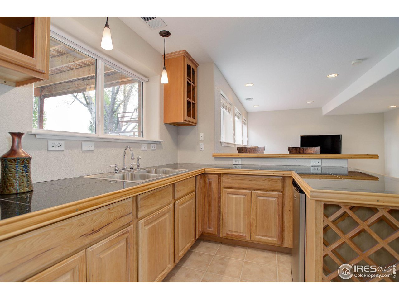 381 Baker Ln