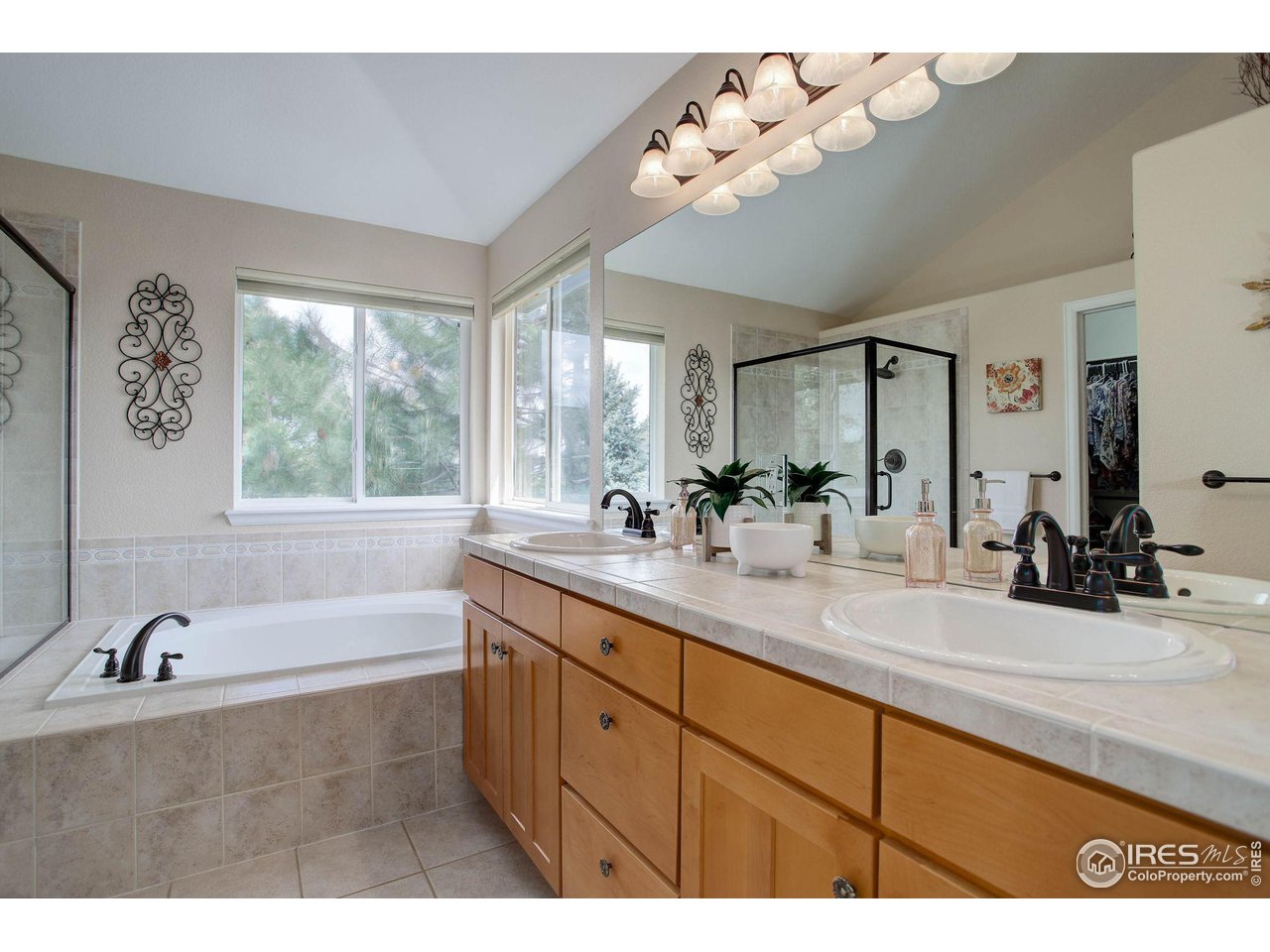 381 Baker Ln
