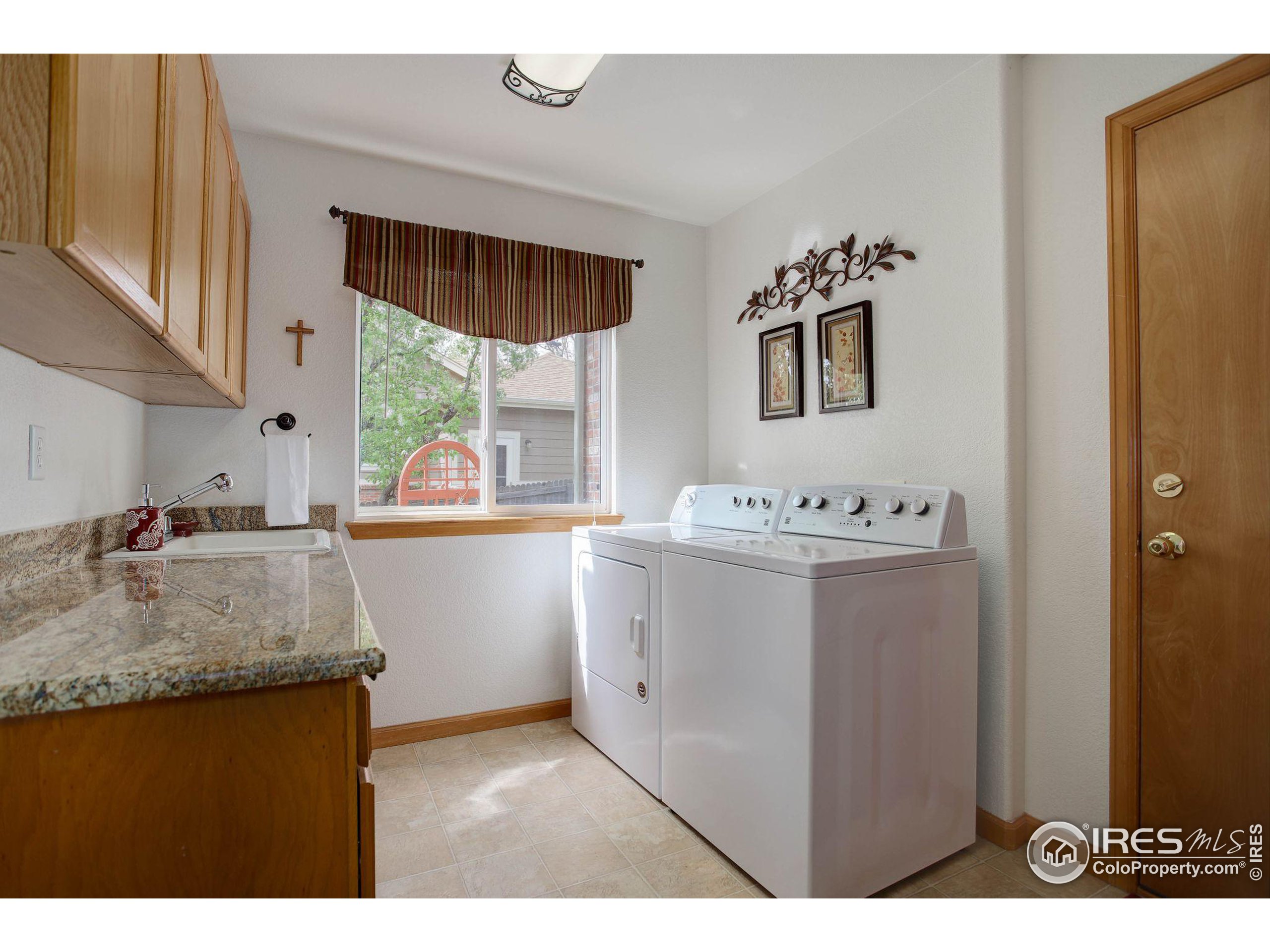 381 Baker Ln