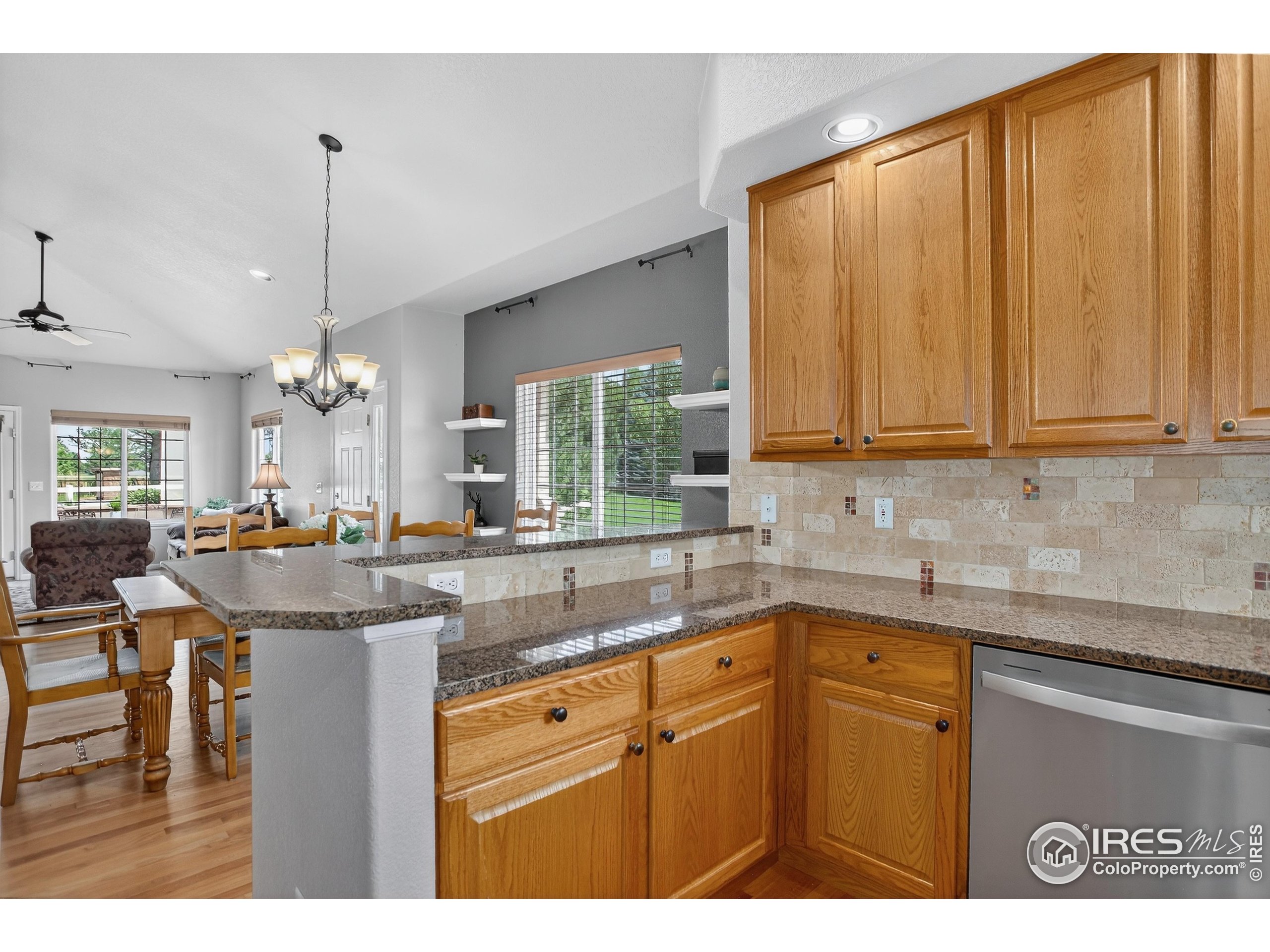 446 Rossum Dr