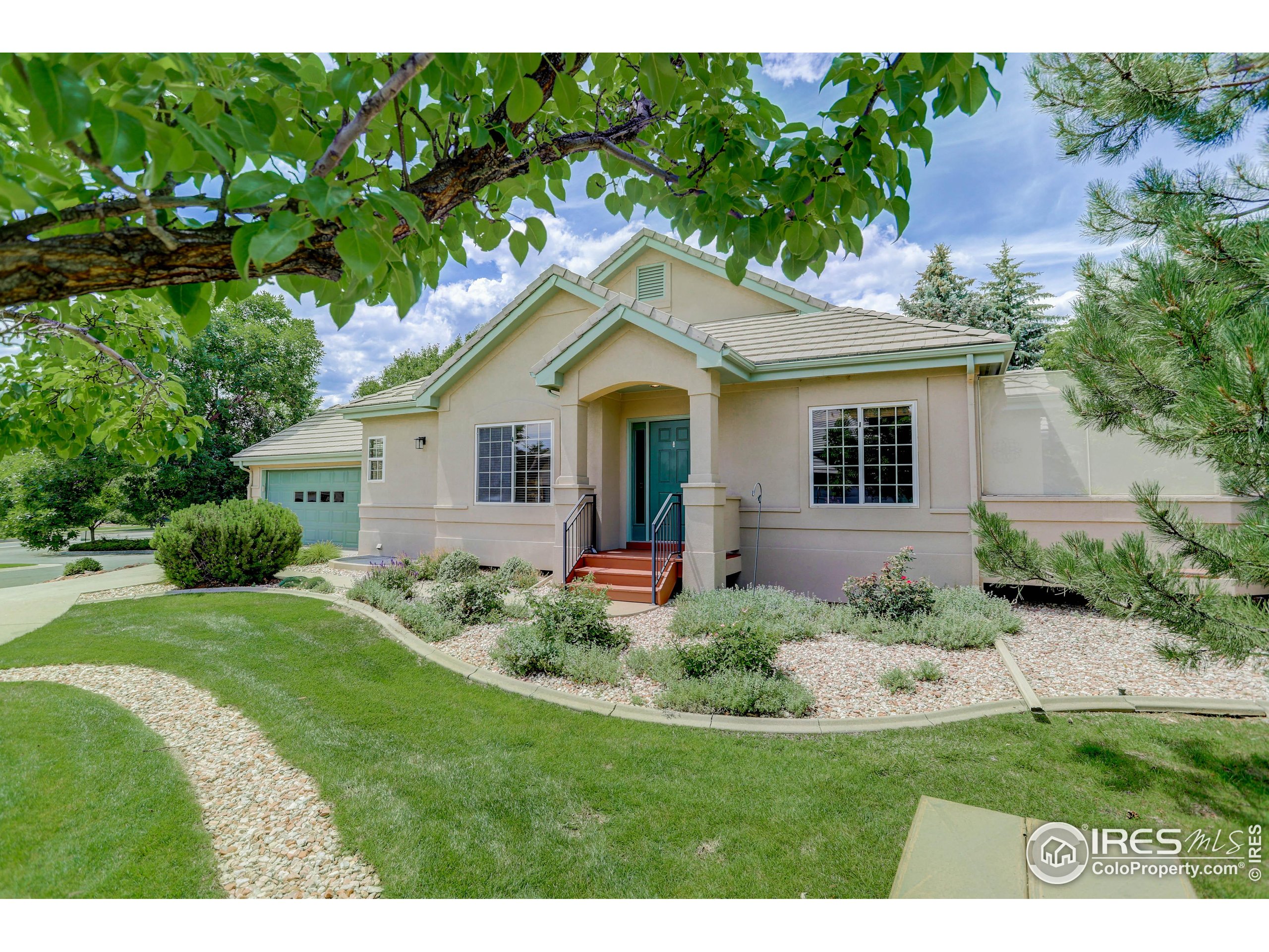446 Rossum Dr