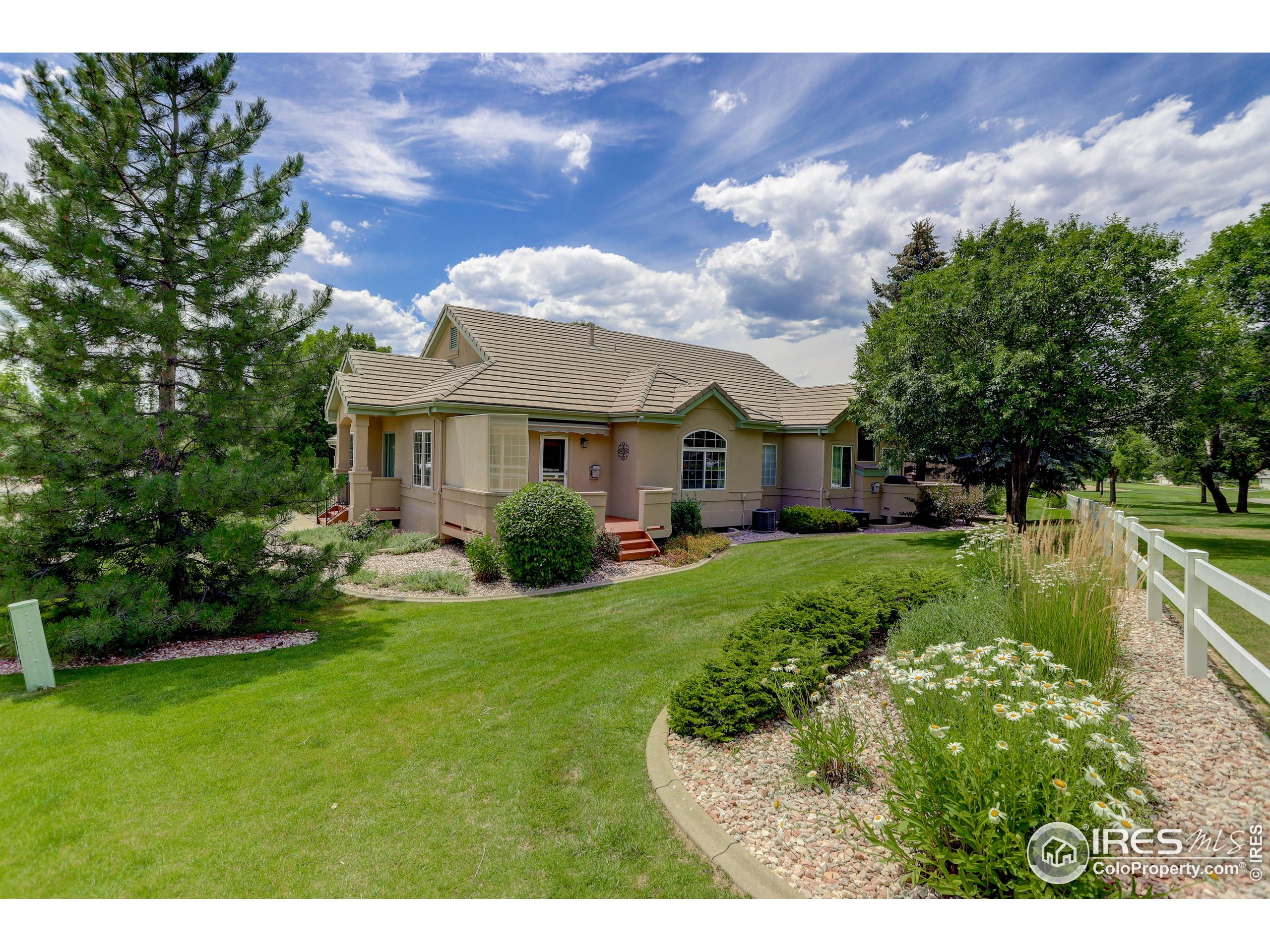 446 Rossum Dr