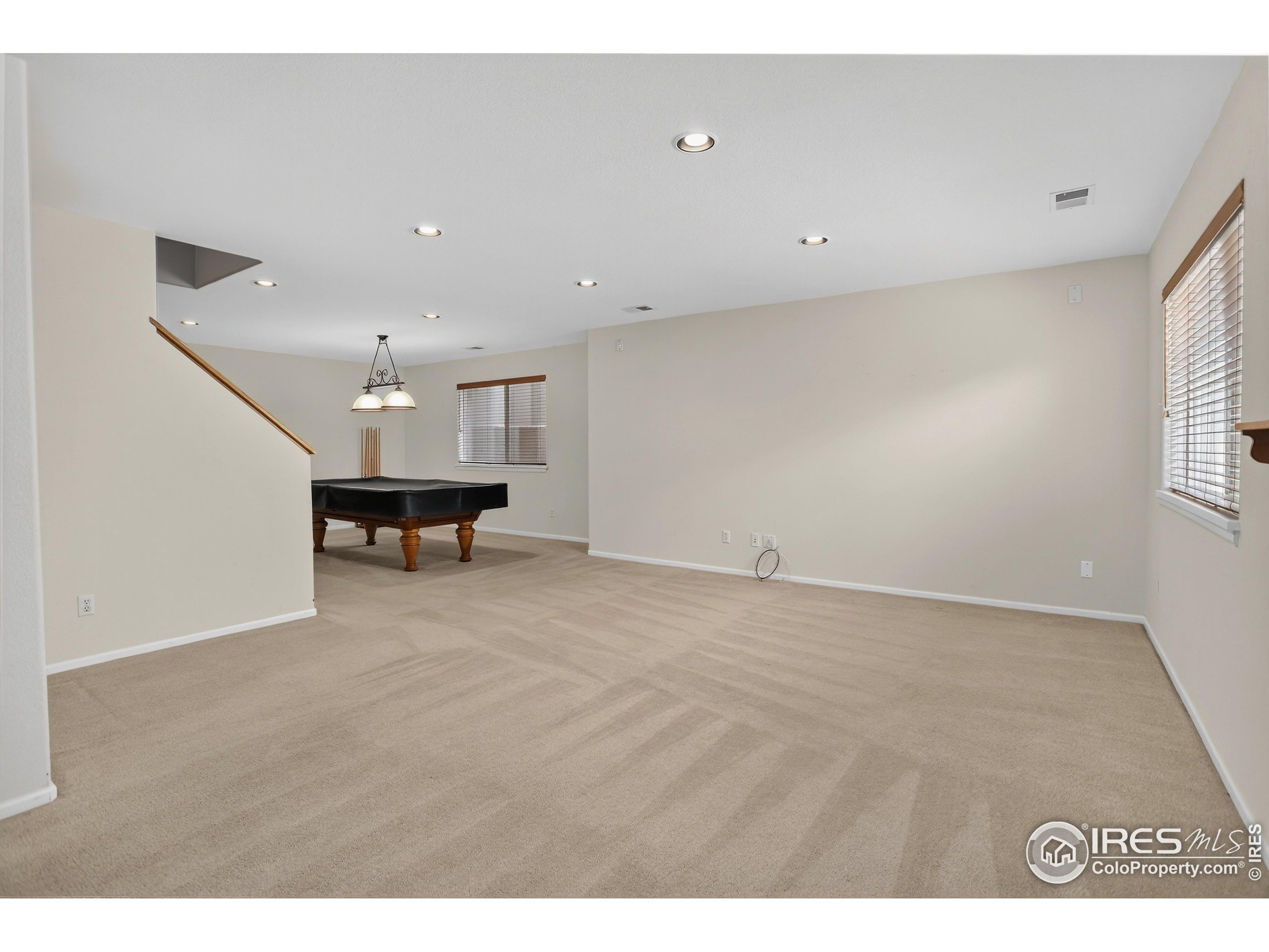 446 Rossum Dr