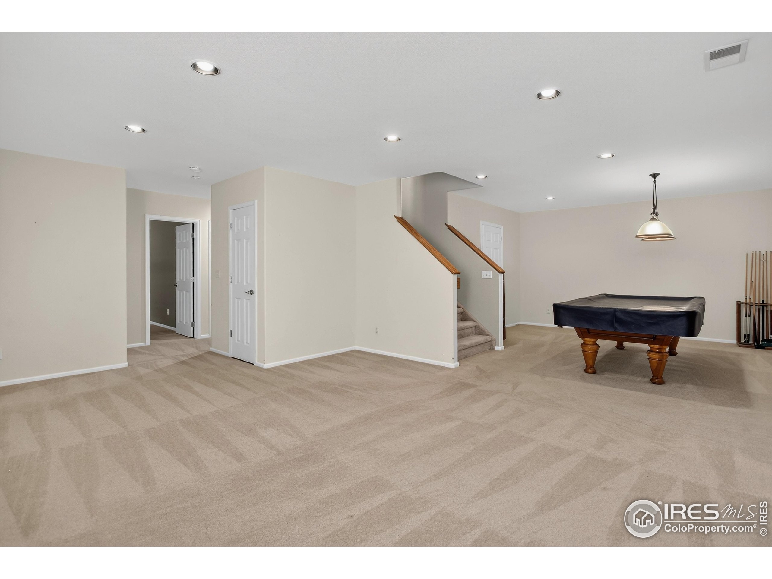 446 Rossum Dr