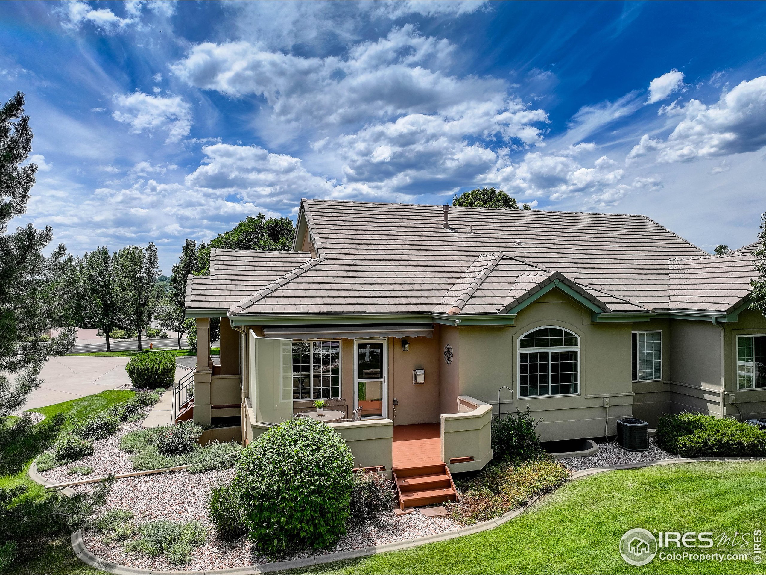 446 Rossum Dr