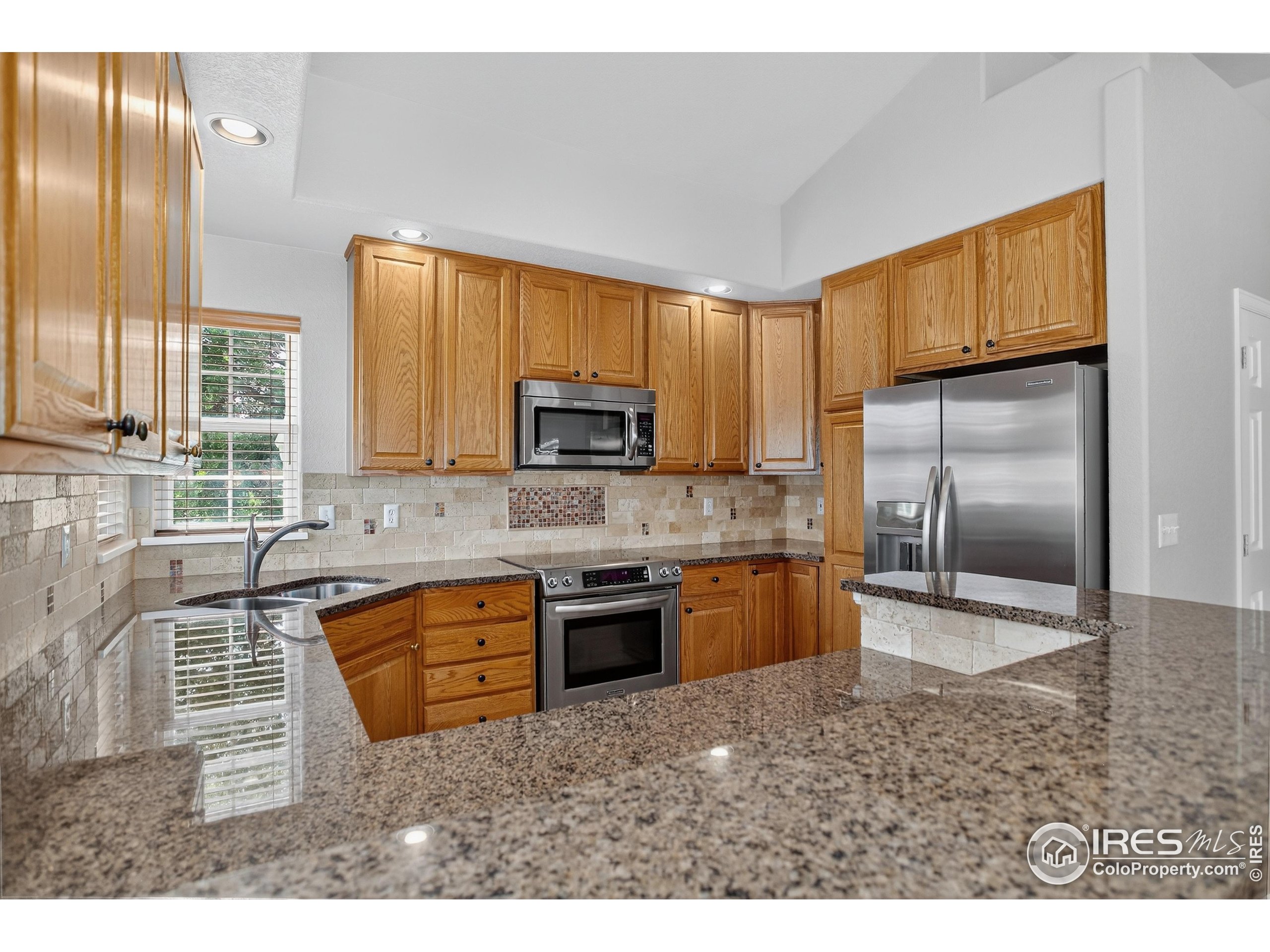 446 Rossum Dr