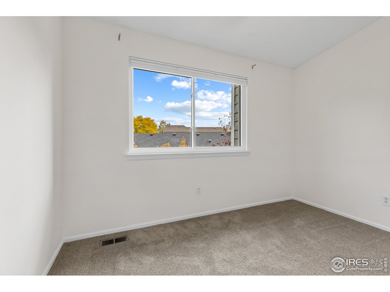 196 Lincoln Cir Louisville