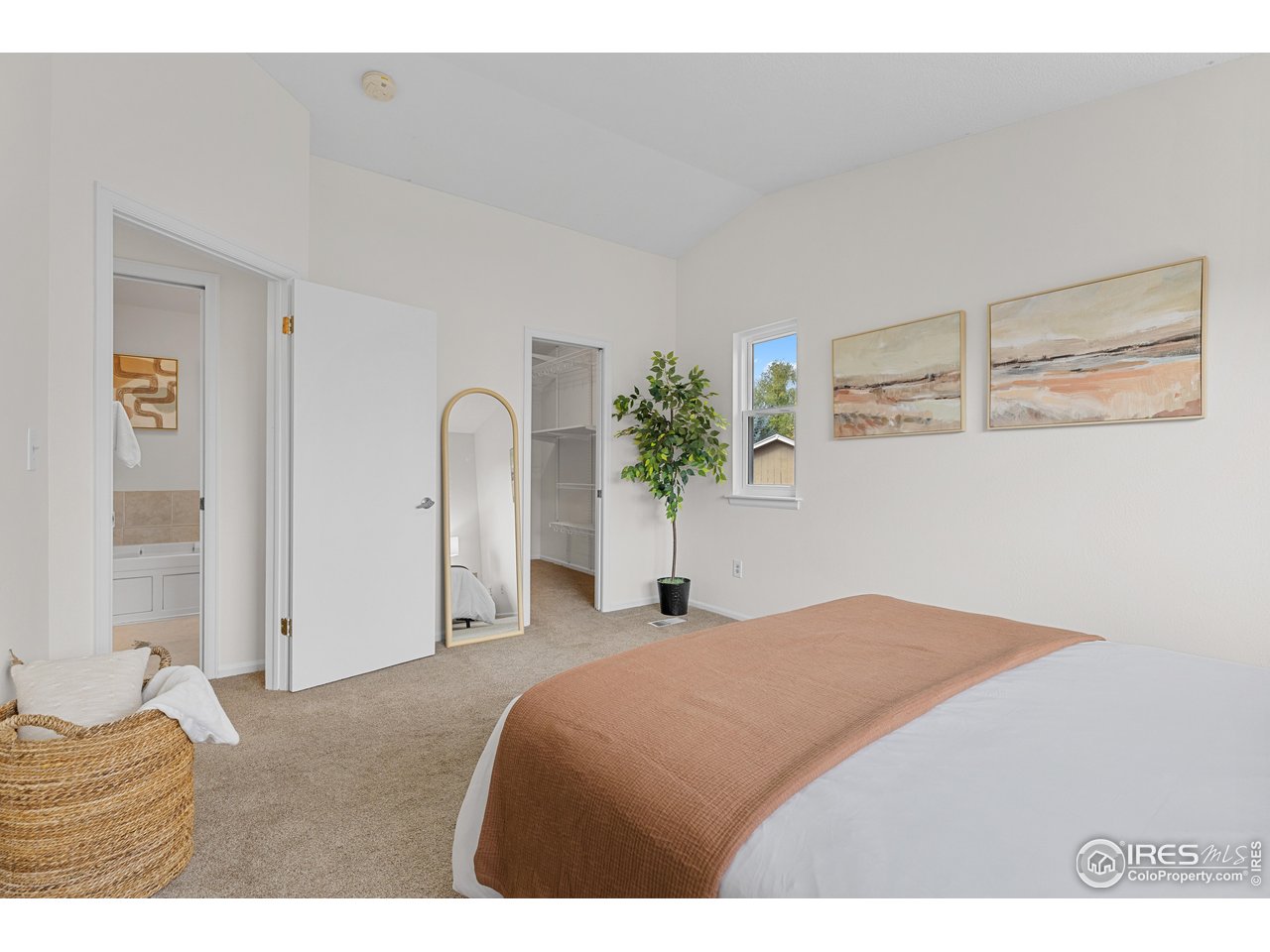 196 Lincoln Cir Louisville