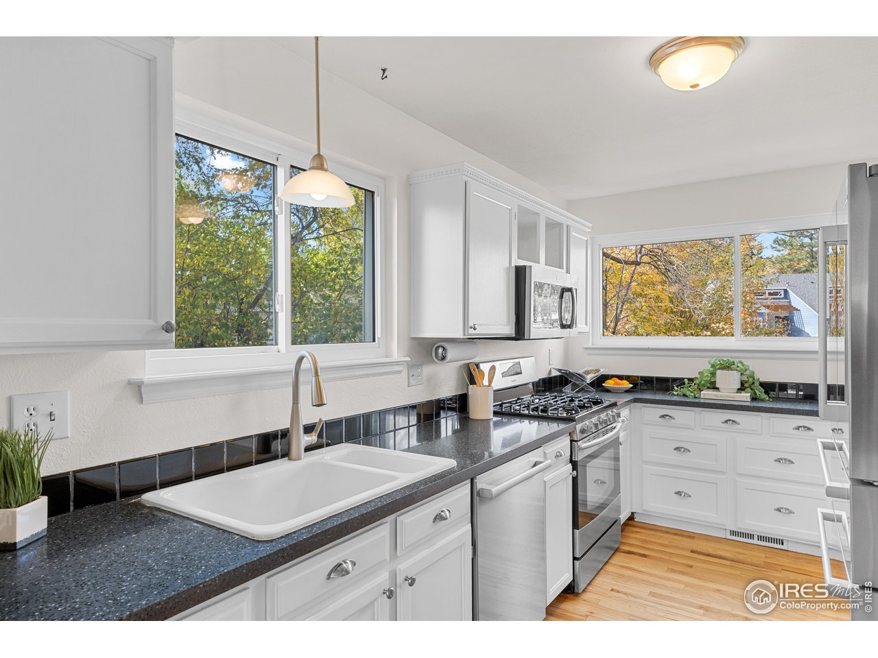 196 Lincoln Cir Louisville