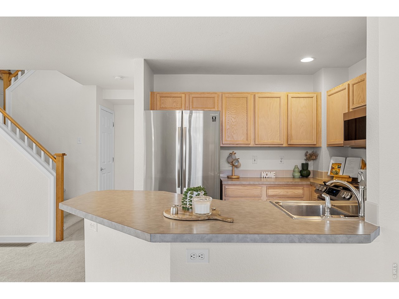 5025 Ladies Tresses Pl