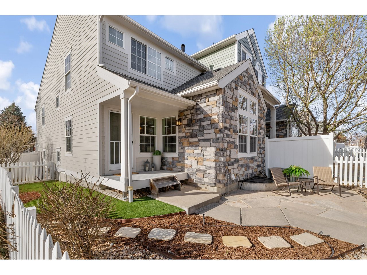 5025 Ladies Tresses Pl