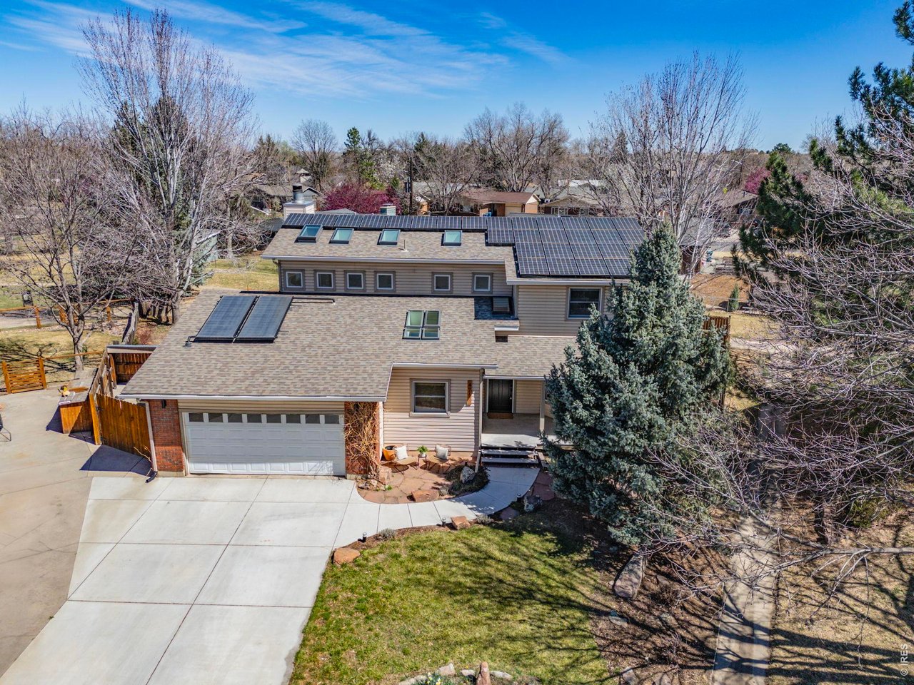 471 E Raintree Ct