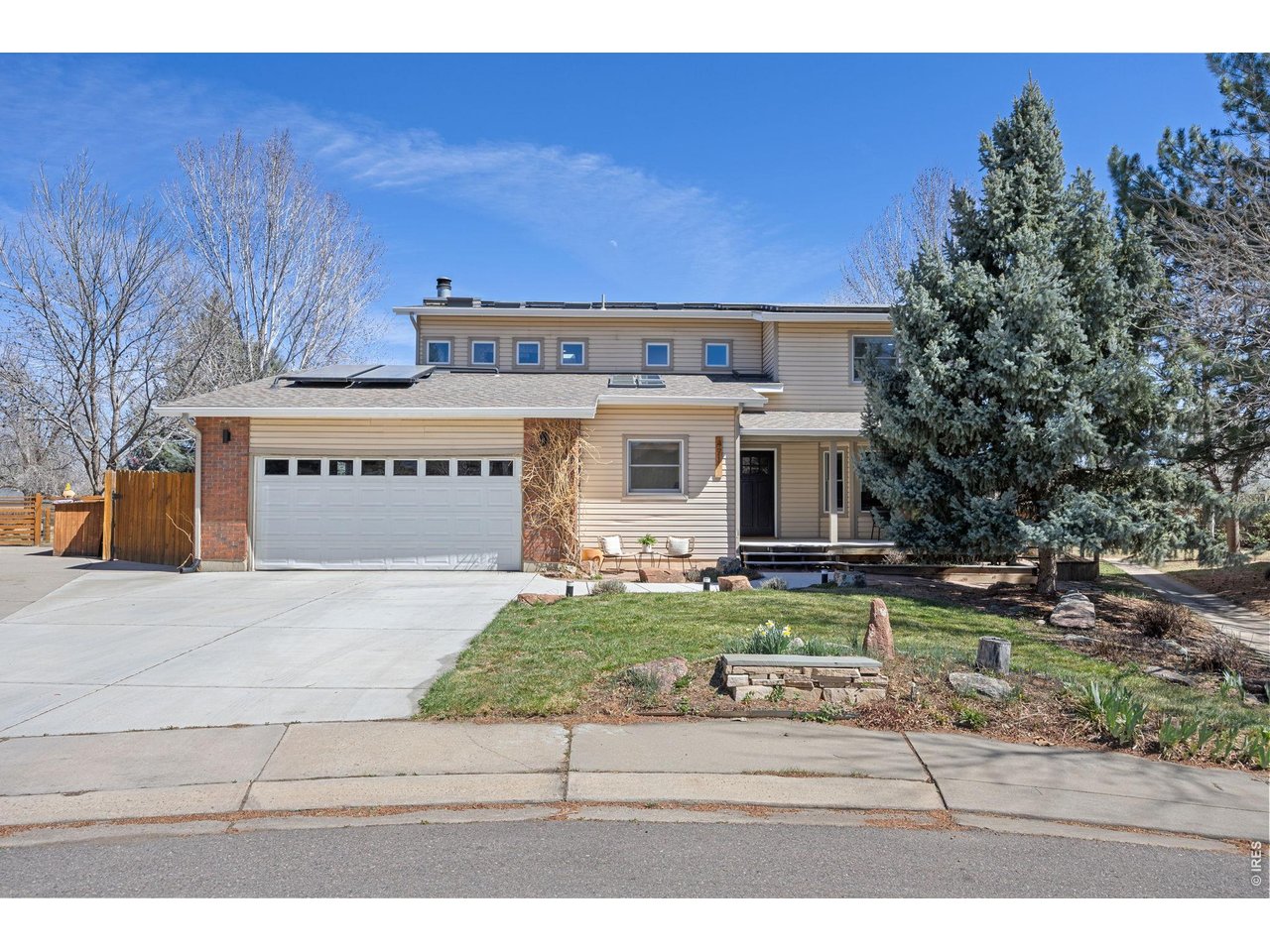 471 E Raintree Ct