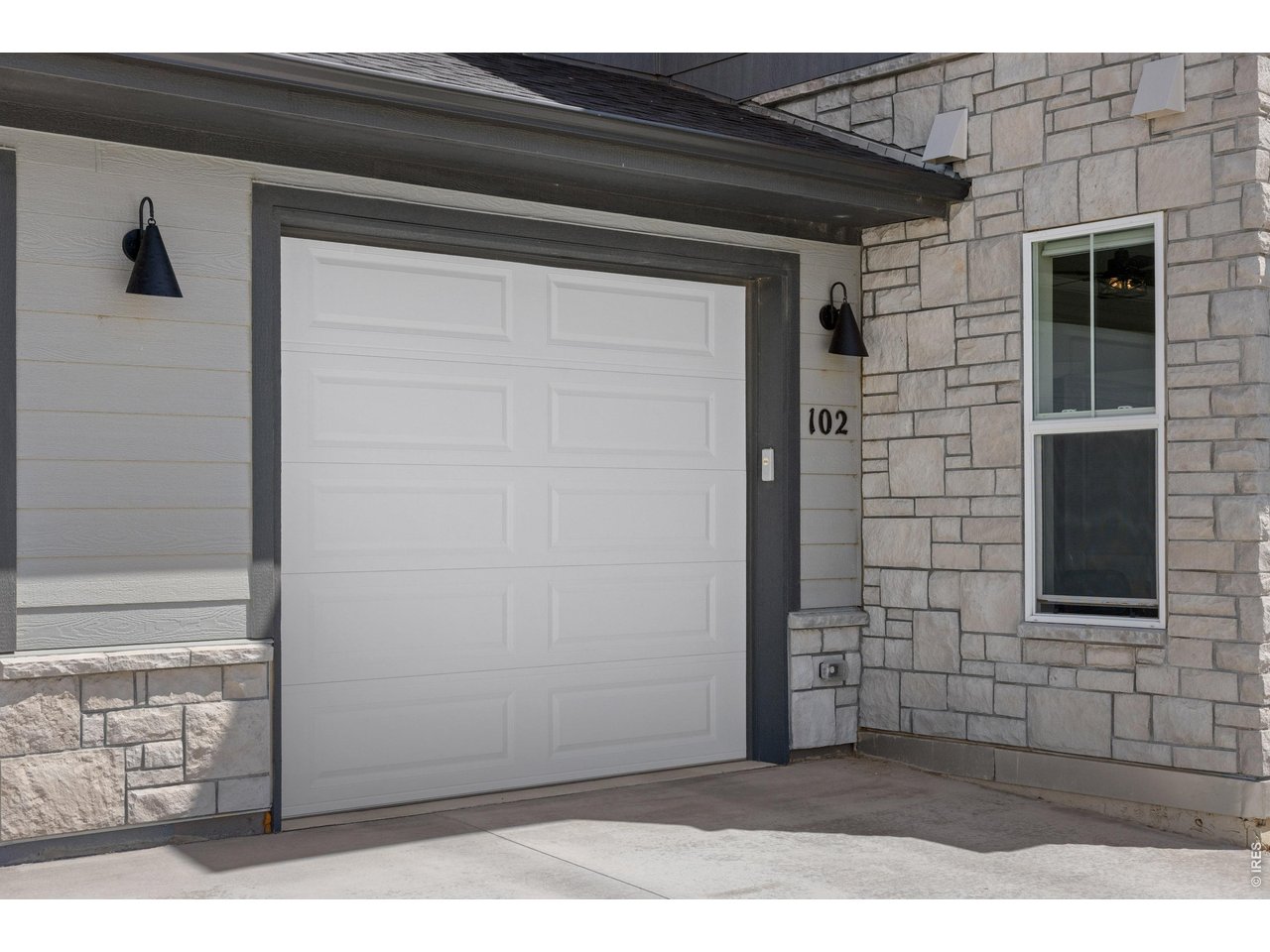 6825 Maple Leaf Dr 102