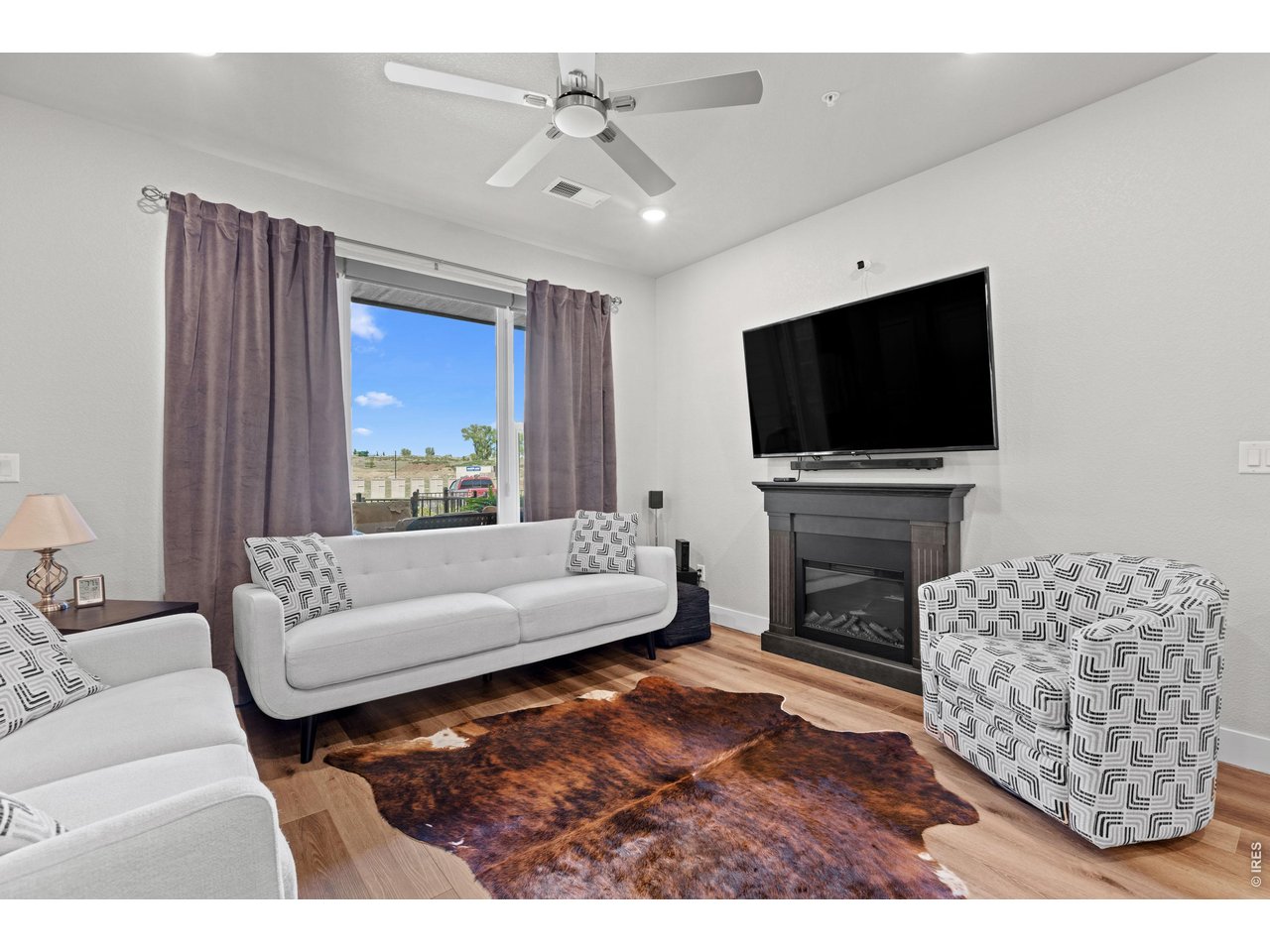 6825 Maple Leaf Dr 102