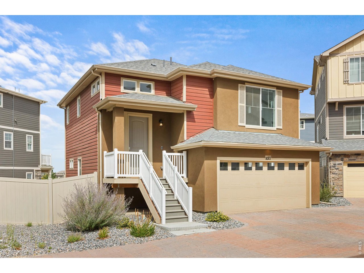 1027 Highview Dr