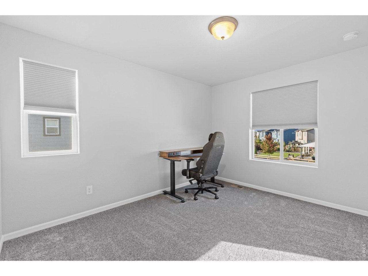 1 Morgan Cir S