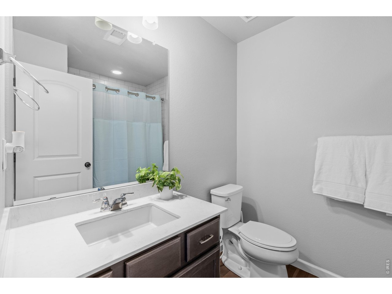 1 Morgan Cir S