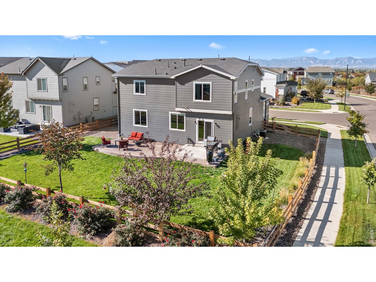 1 Morgan Cir S