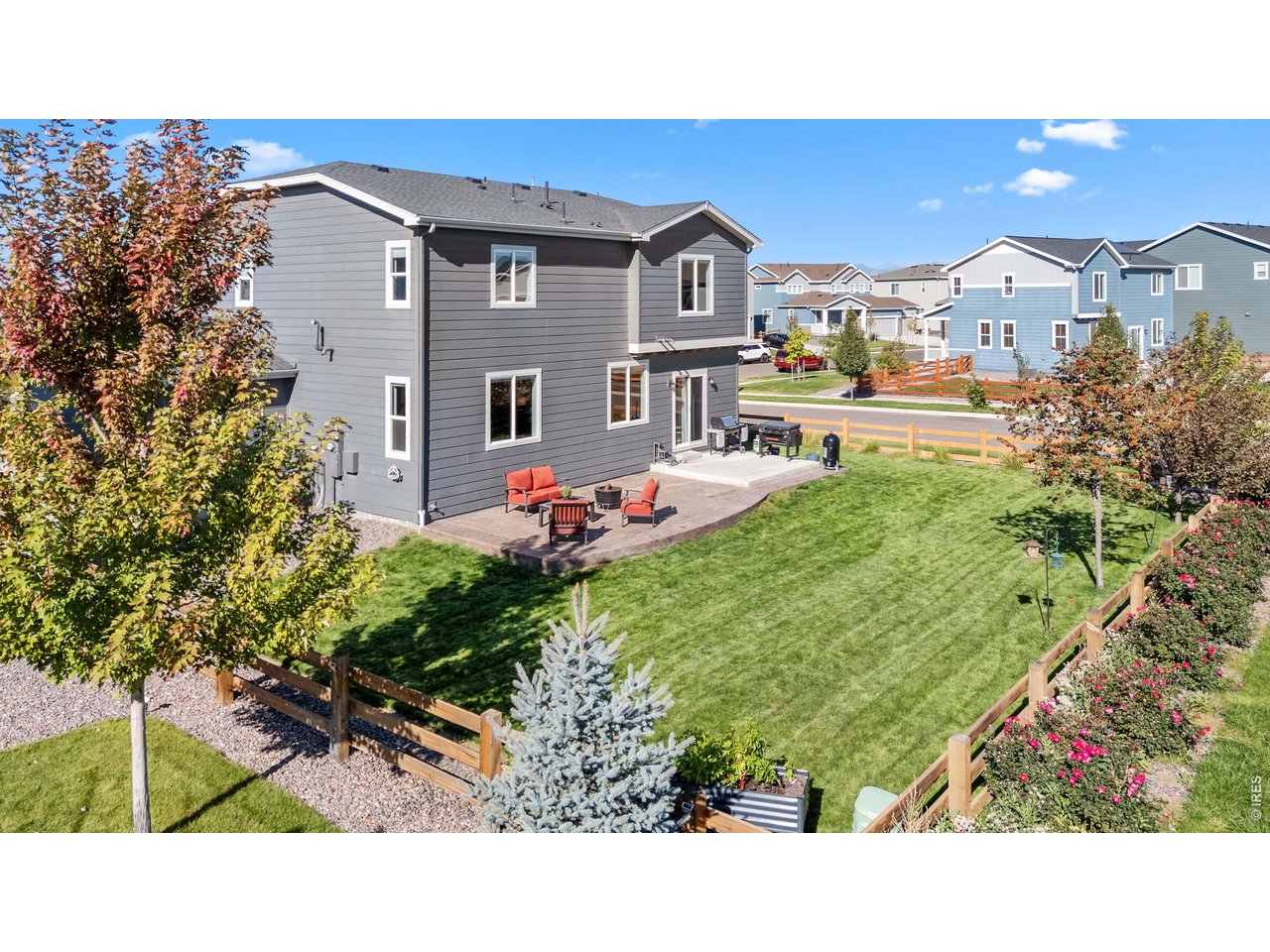 1 Morgan Cir S