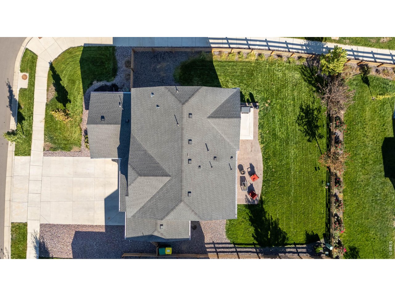 1 Morgan Cir S