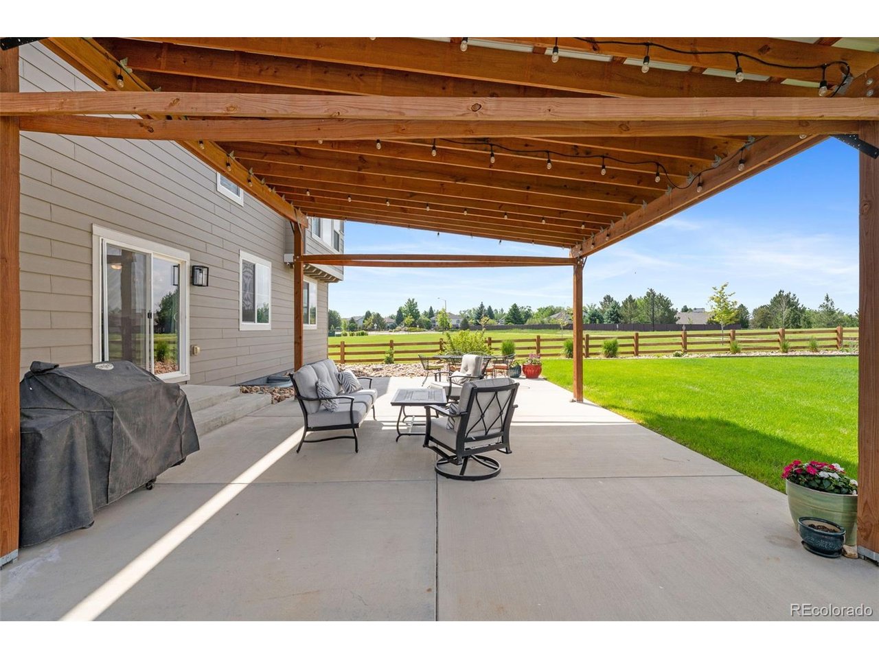 44 Morgan Cir S