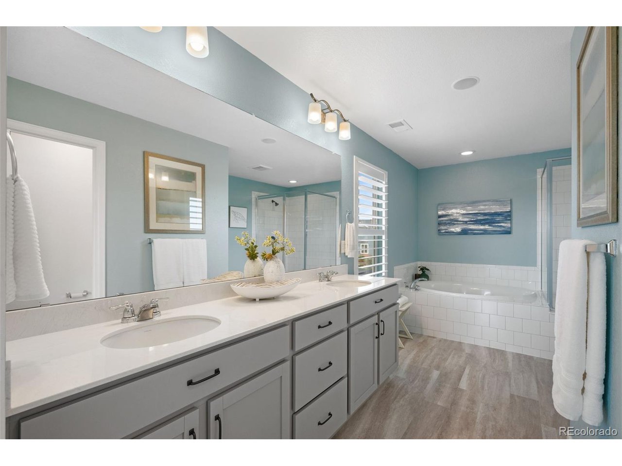 44 Morgan Cir S