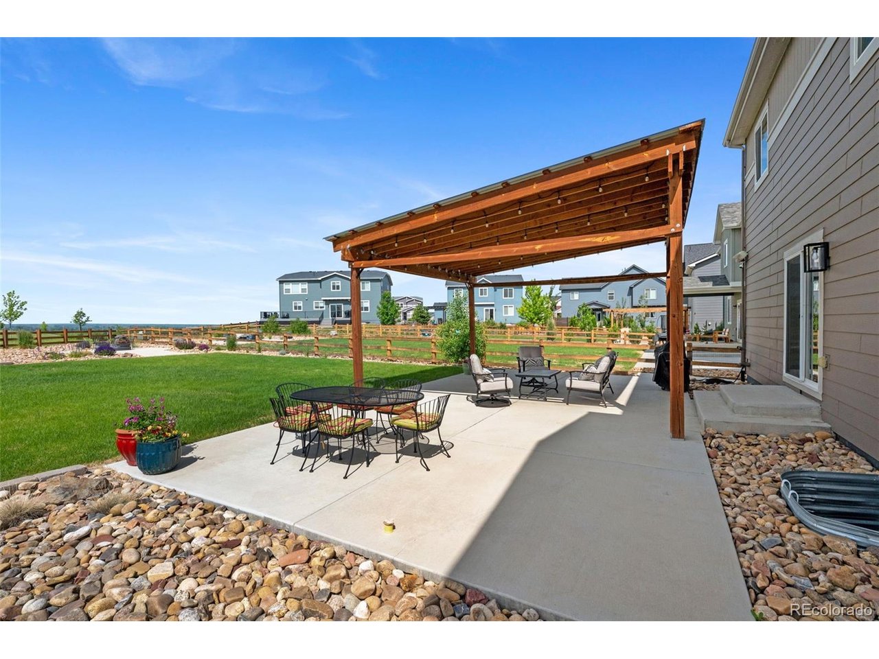 44 Morgan Cir S