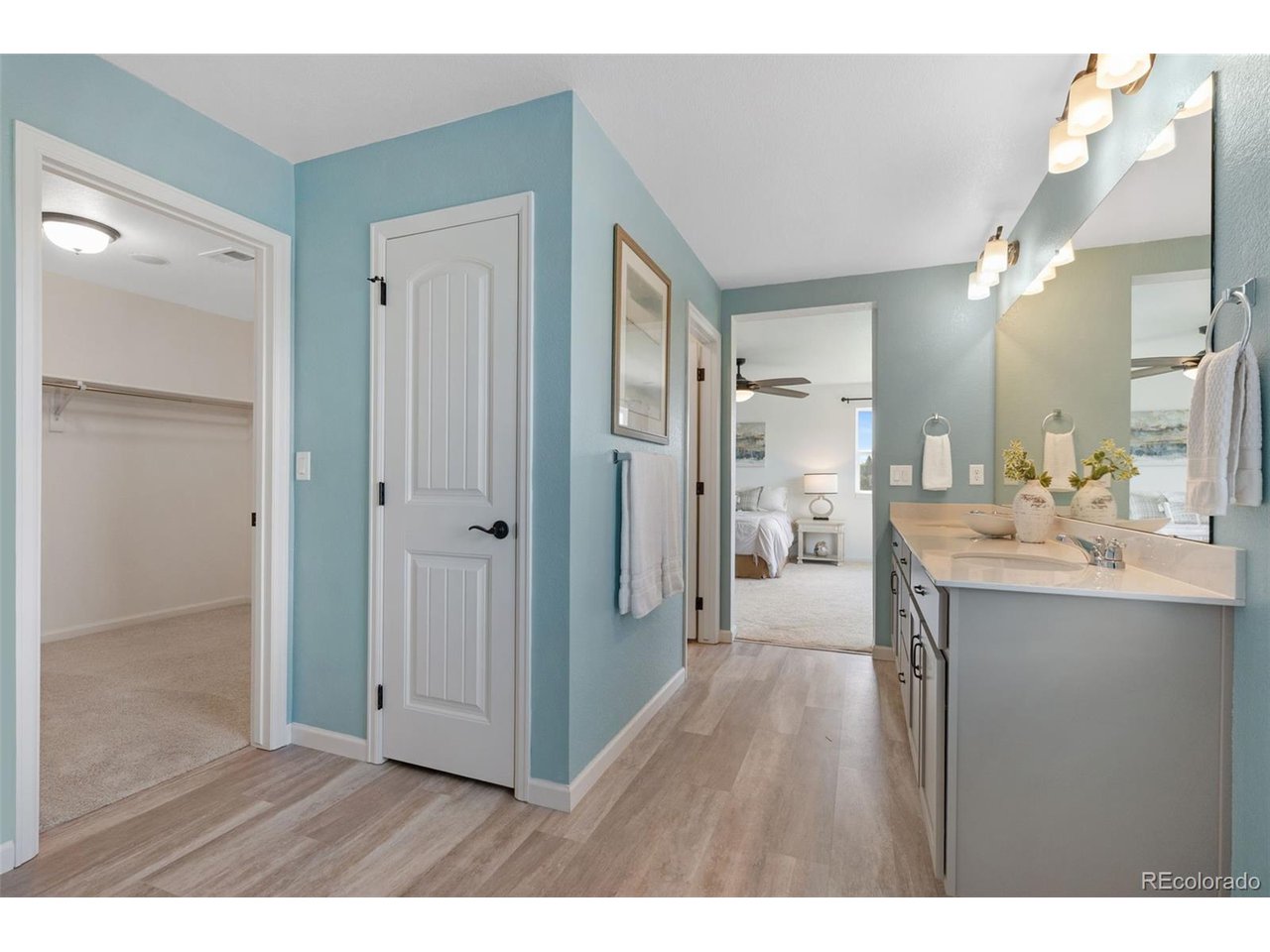 44 Morgan Cir S