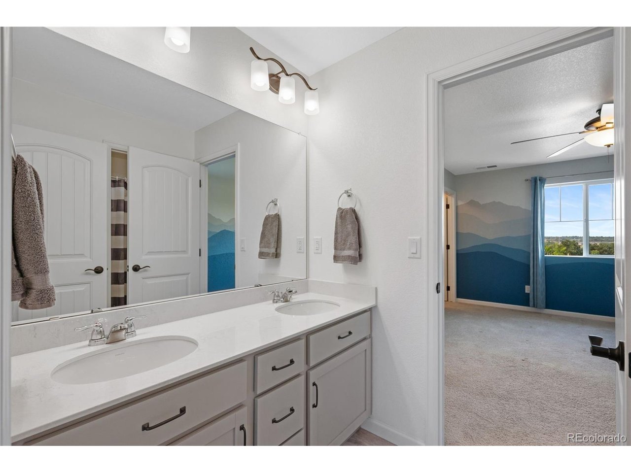 44 Morgan Cir S