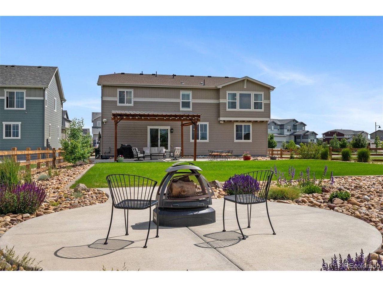 44 Morgan Cir S