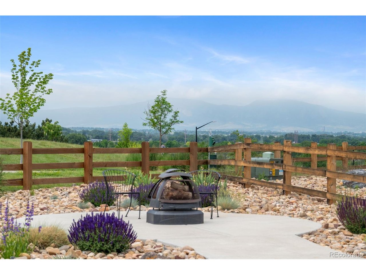 44 Morgan Cir S
