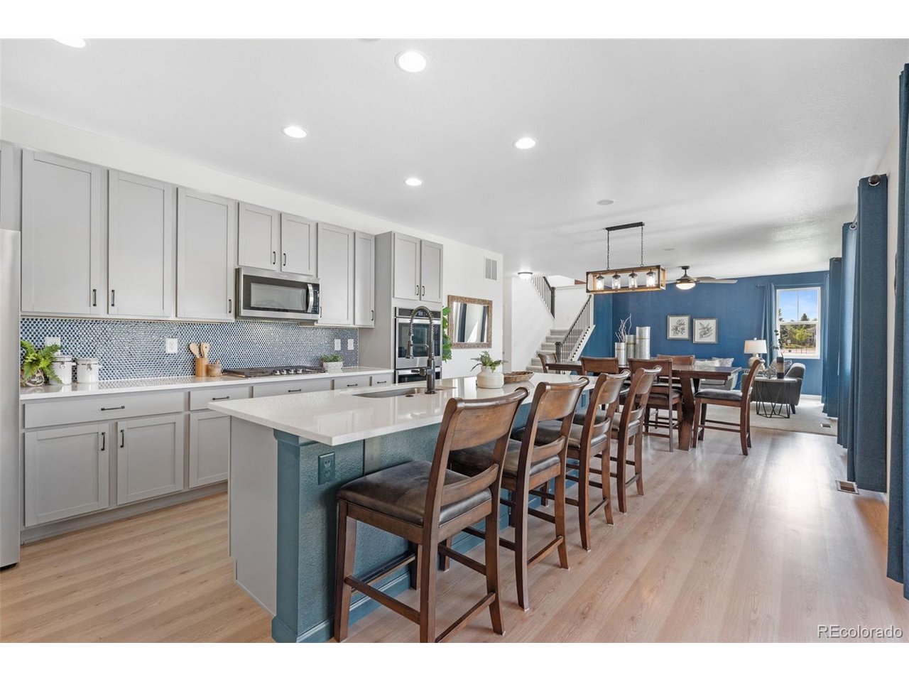 44 Morgan Cir S