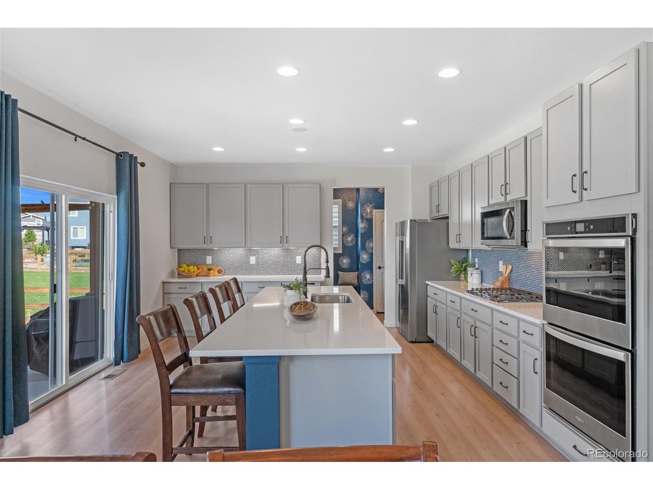 44 Morgan Cir S