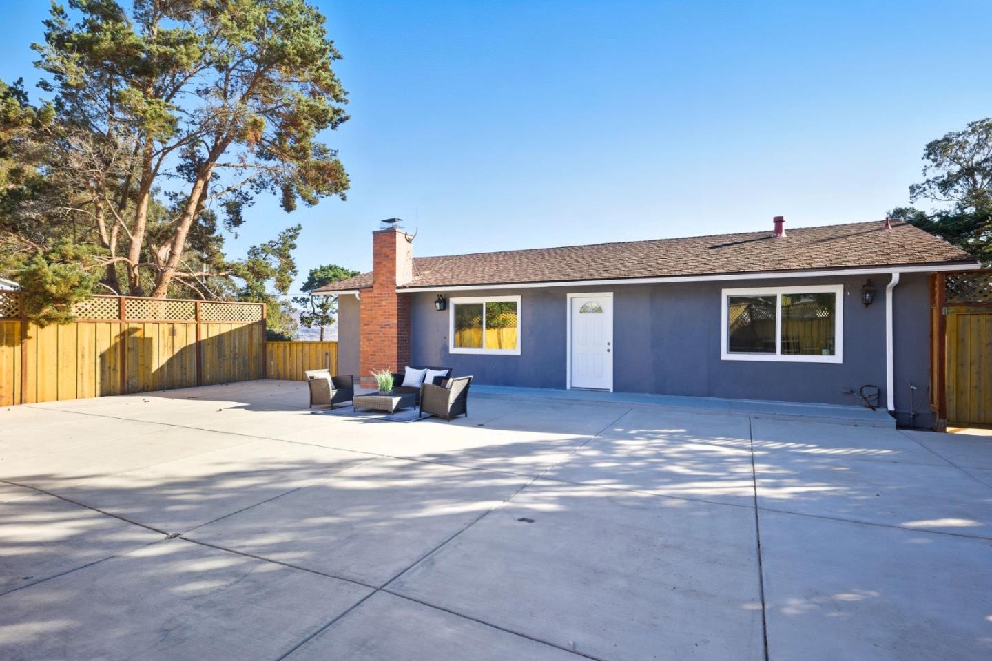 2161 Rollingwood Drive