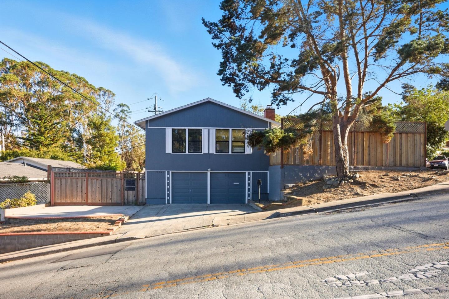 2161 Rollingwood Drive