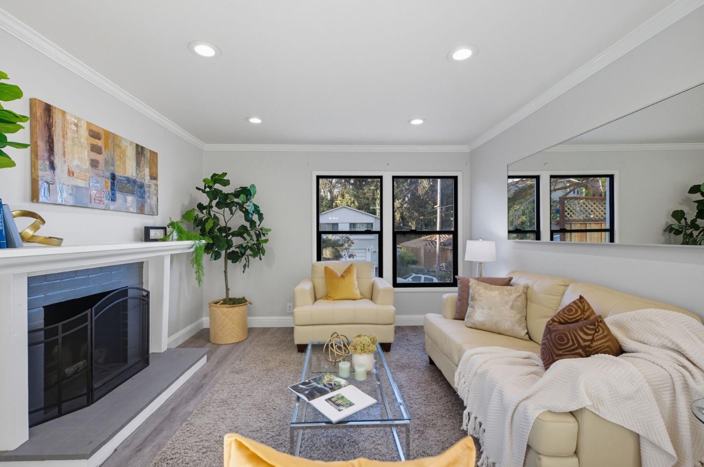 2161 Rollingwood Drive