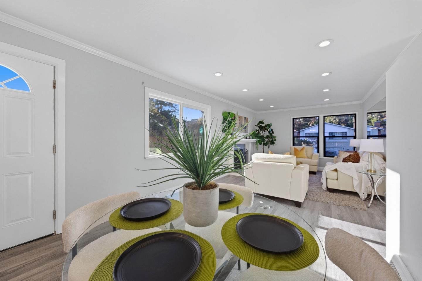 2161 Rollingwood Drive