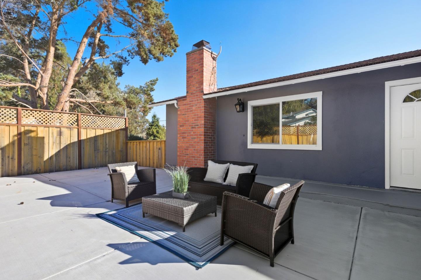 2161 Rollingwood Drive
