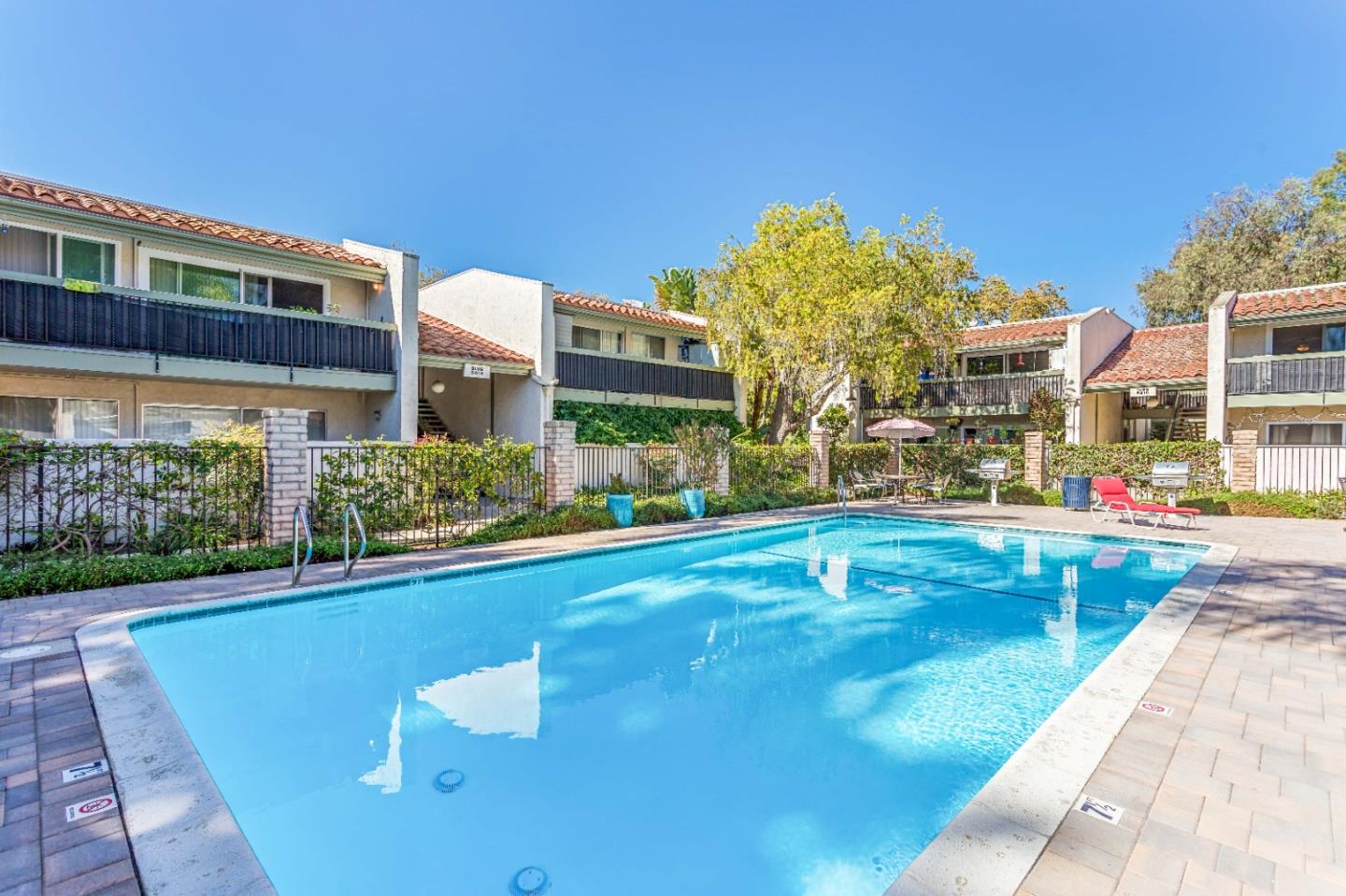 5510 Armitos Avenue 1