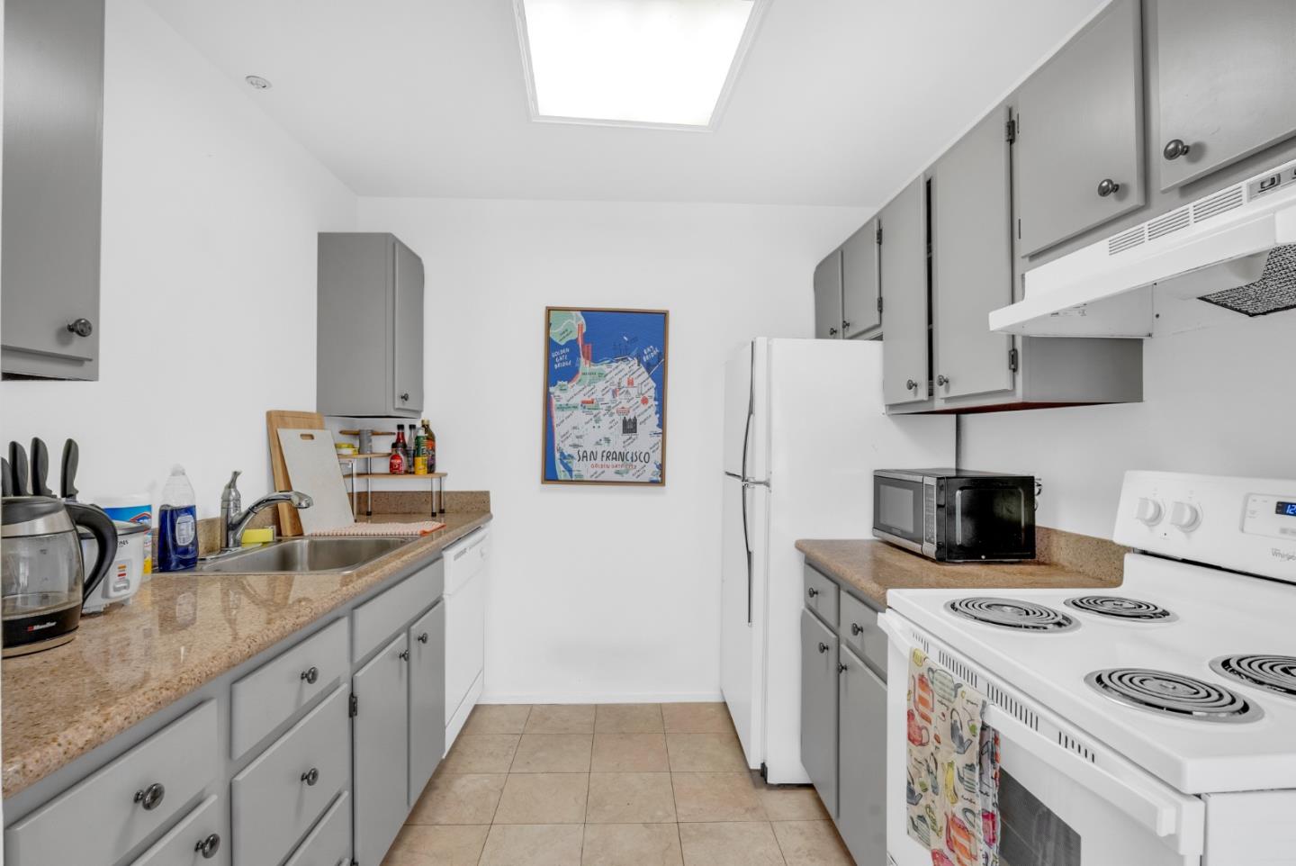 1930 Mission Street 4