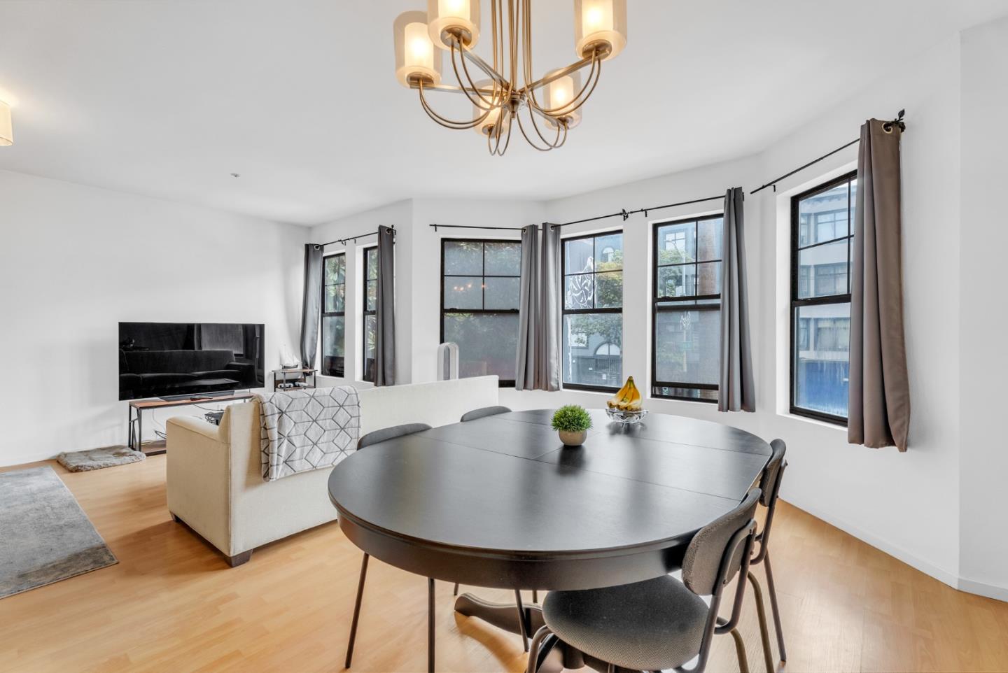 1930 Mission Street 4