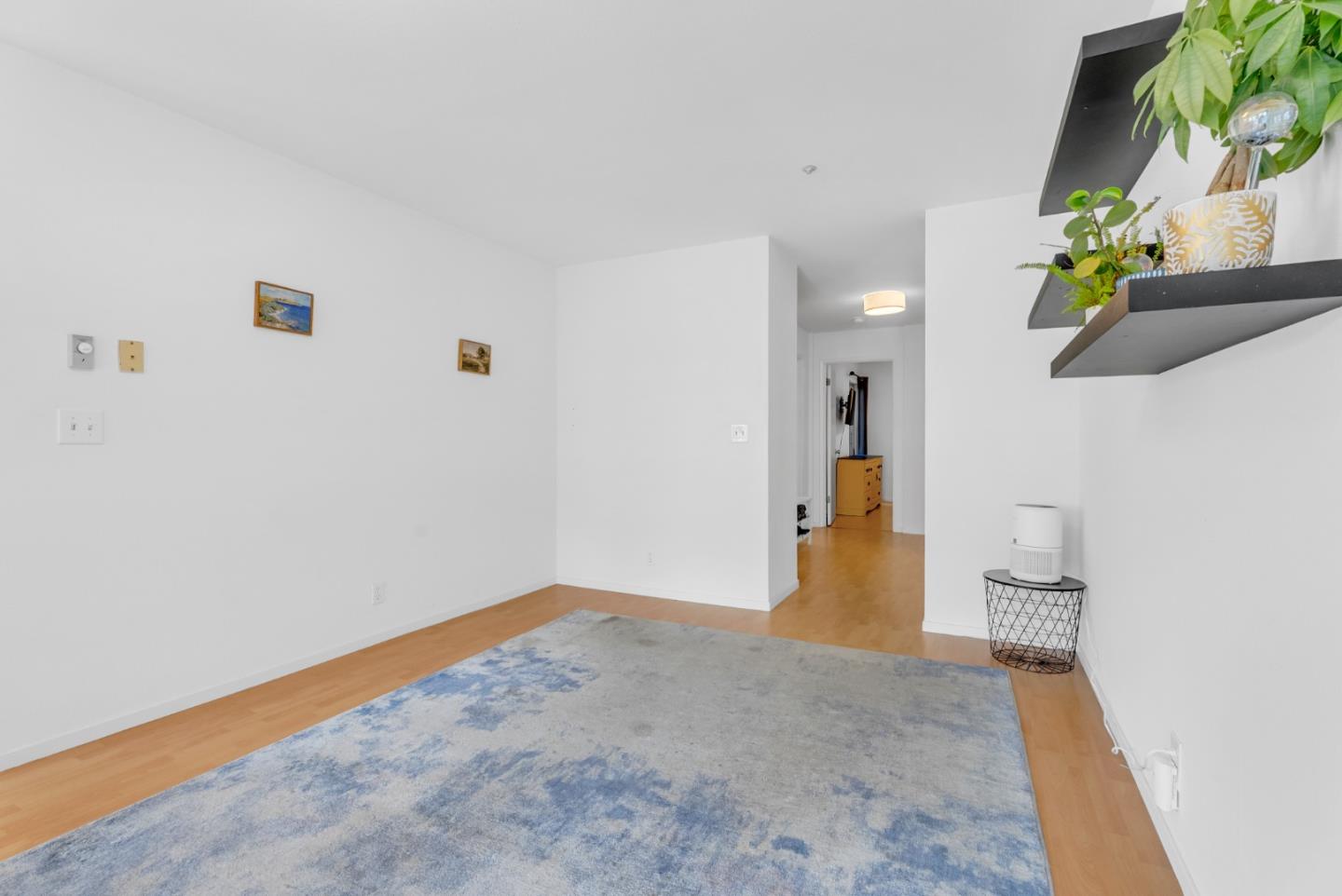 1930 Mission Street 4