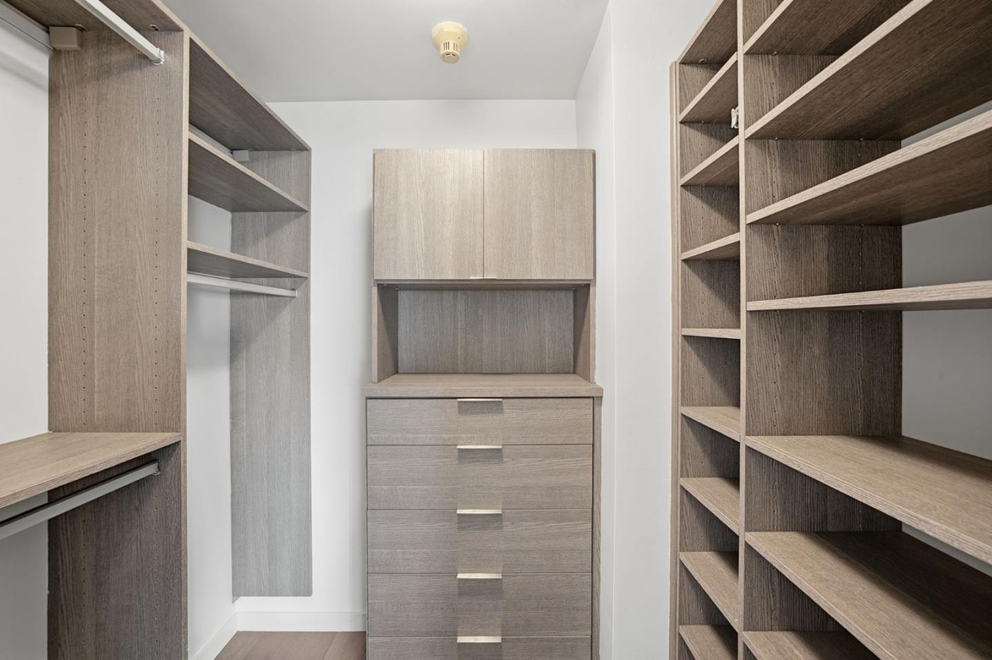 1 Daniel Burnham CT 307