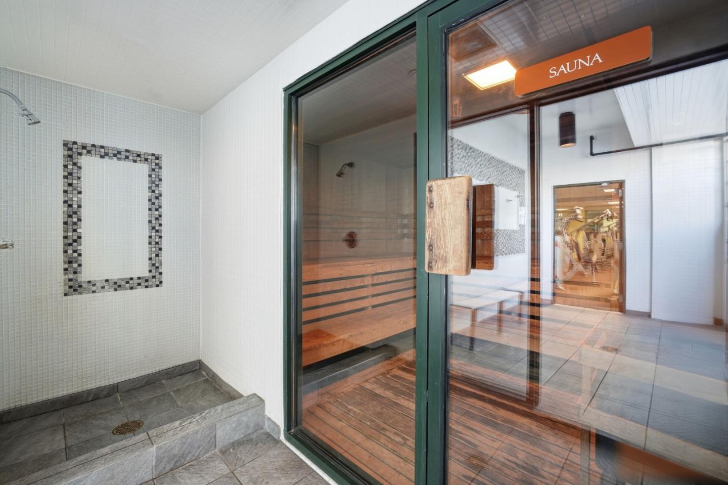 1 Daniel Burnham CT 307