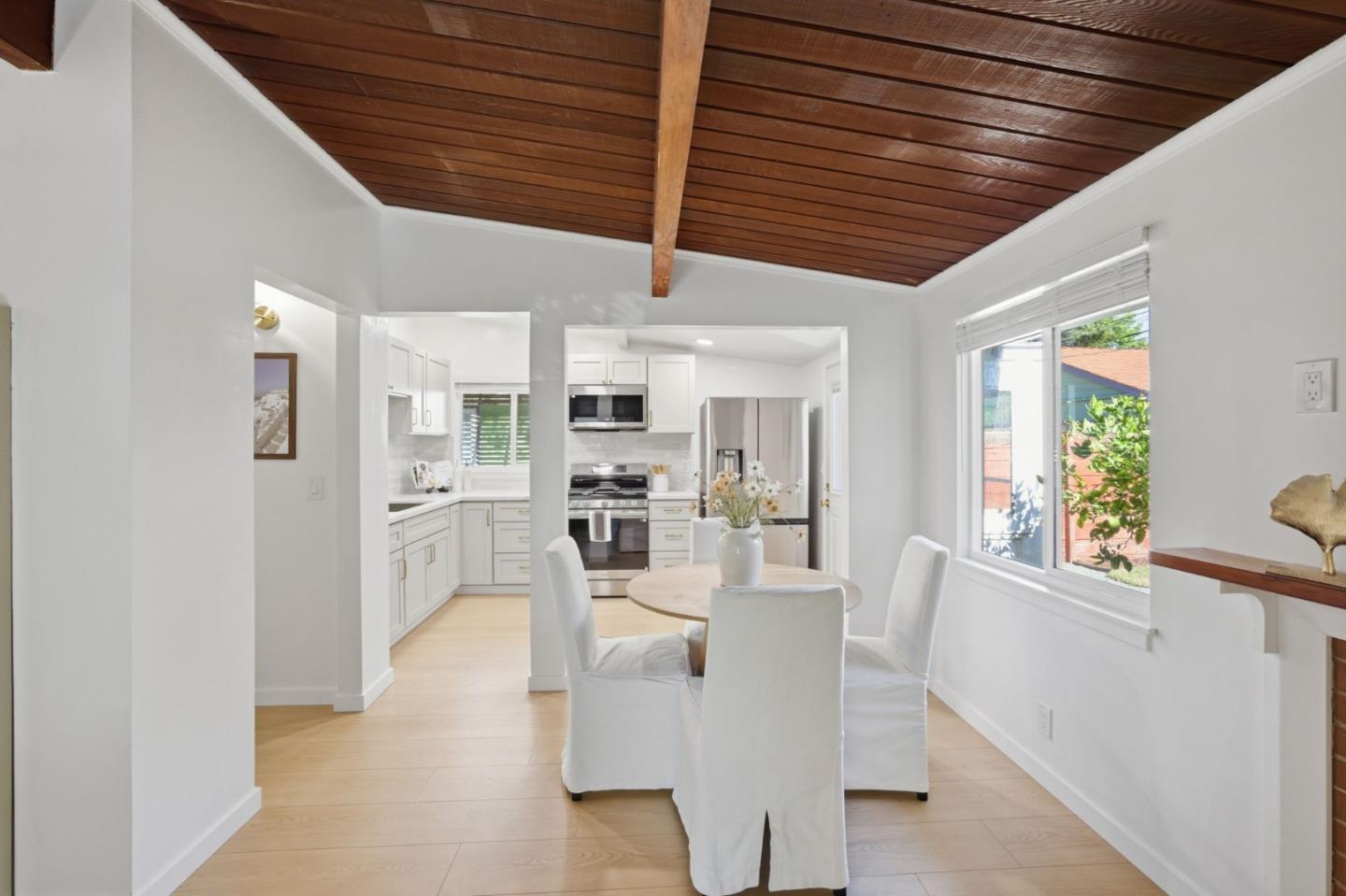 2310 Peachtree Lane