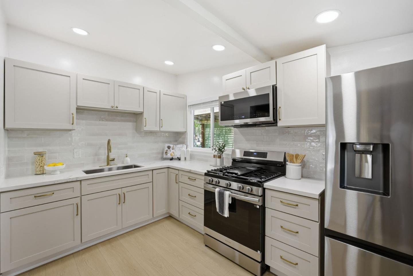 2310 Peachtree Lane
