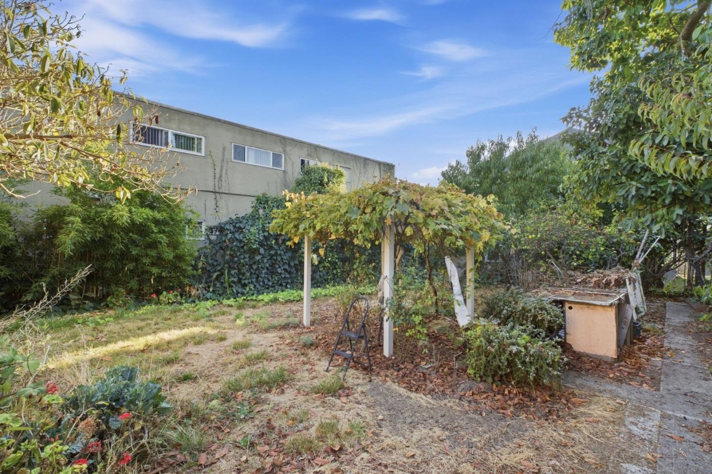 5457 Vicente WAY